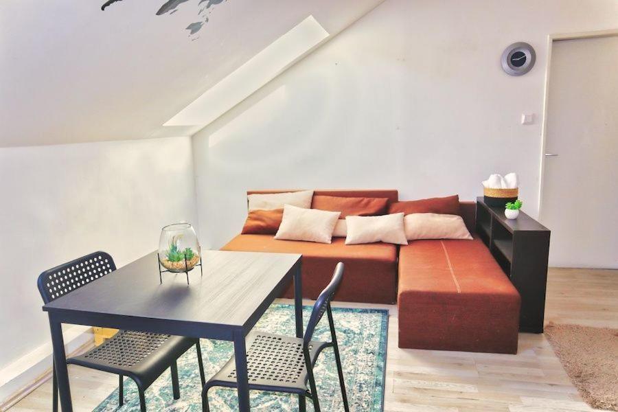 C Private Room In City Center In 브라티슬라바 외부 사진